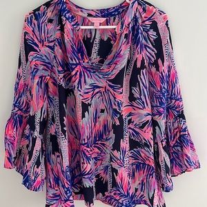 LILY PULITZER PALM TREE BLOUSE WITH RUFFLE SLEEVE SIZE SMALL MINT CONDITION